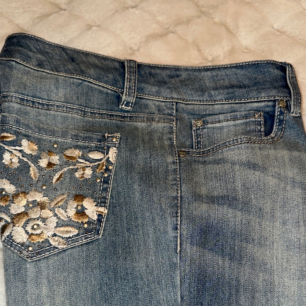 Code Bleu Light Blue Jeans with Floral Embroidery